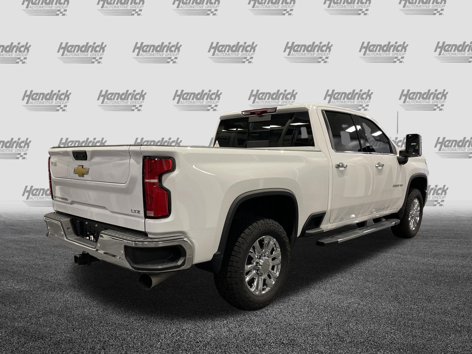 Used 2024 Chevrolet Silverado 2500 LTZ w/ LTZ Premium Package AWD/4WD image 10