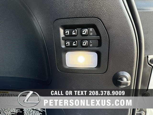 Used 2021 Lexus LX 570 4WD w/ 3rd Row & Luxury Pkg image 22