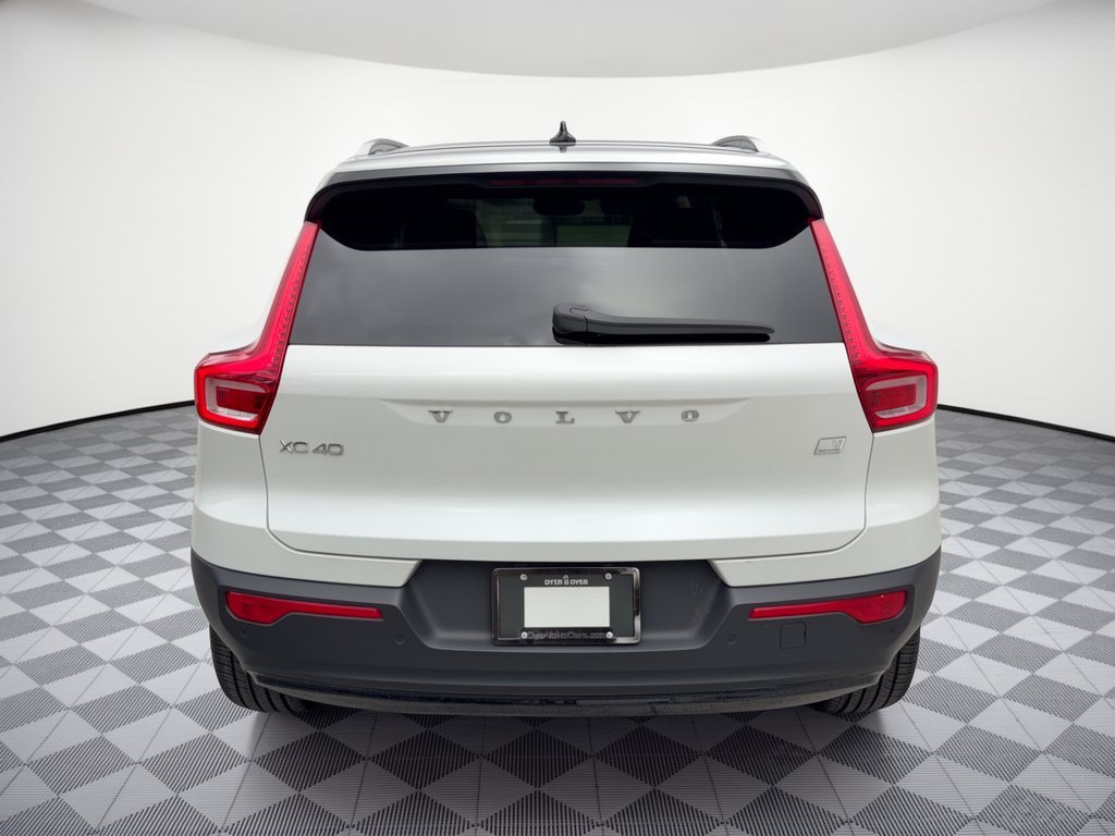 Used 2021 Volvo XC40 P8 Recharge w/ Climate Package AWD/4WD image 11