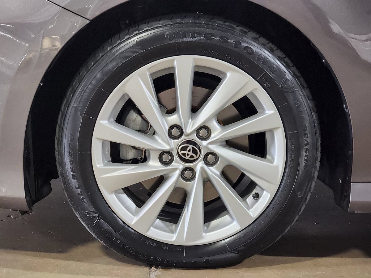Used 2022 Toyota Camry LE FWD image 28