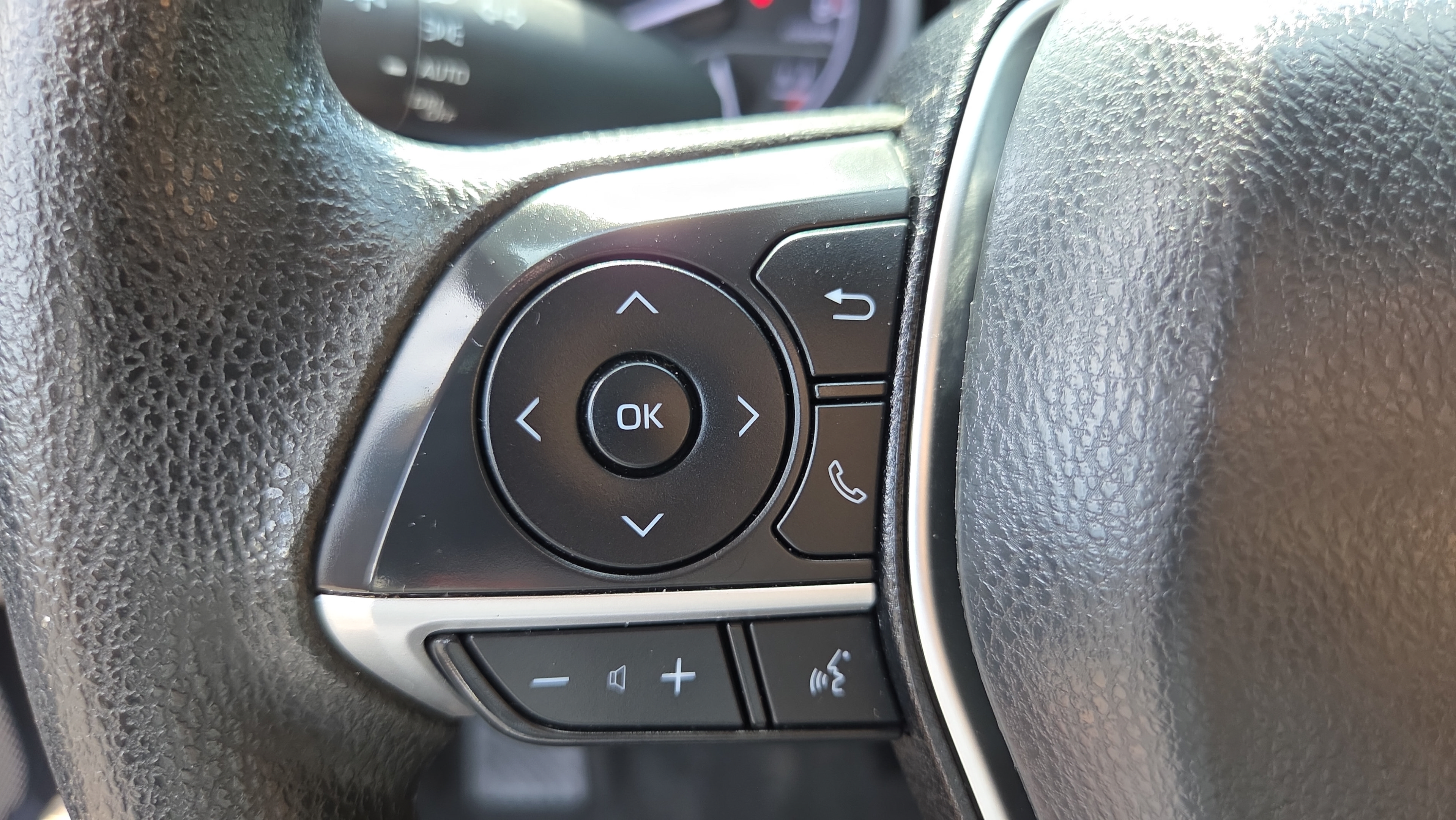 Used 2024 Toyota Camry LE FWD image 23
