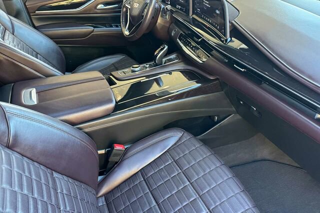 Certified 2023 Cadillac Escalade ESV Sport Platinum image 18