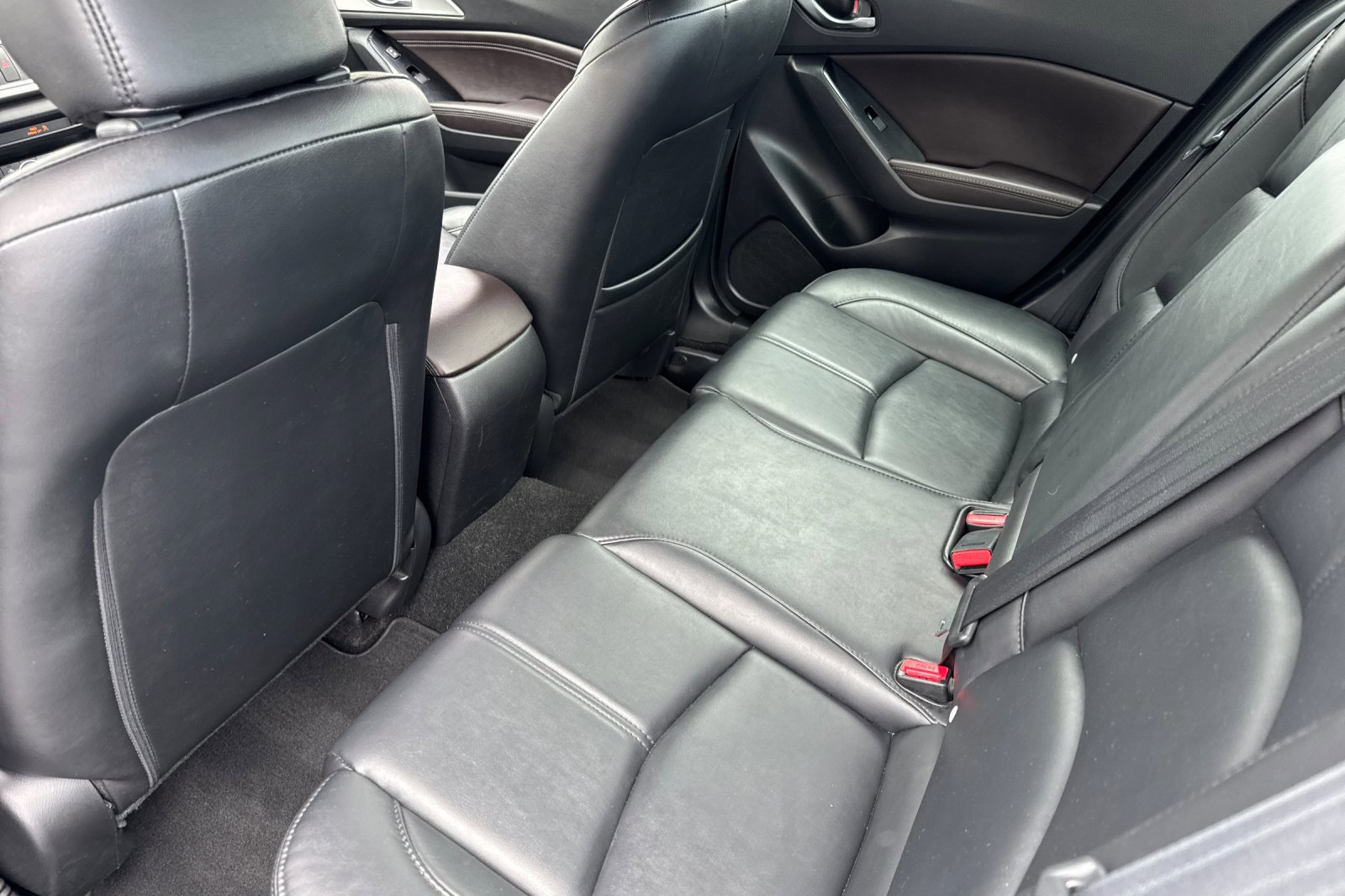 Used 2018 MAZDA MAZDA3 Touring FWD image 25