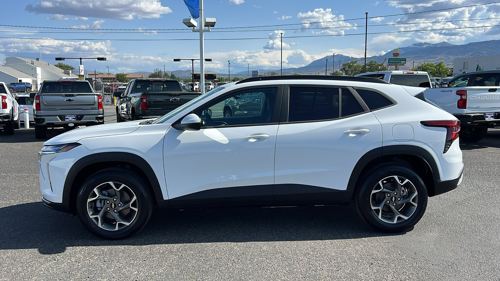 New 2025 Chevrolet Trax LT w/ Driver Confidence Package image 8