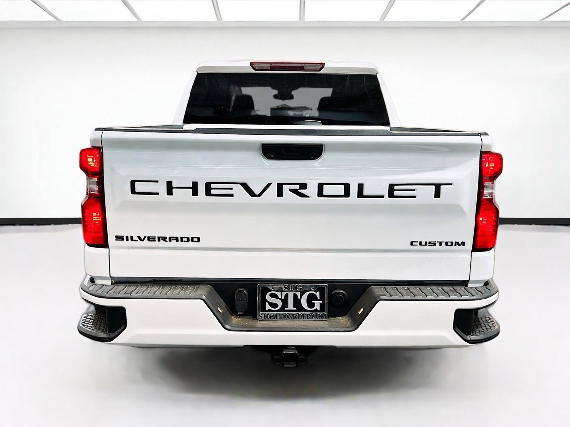 Used 2022 Chevrolet Silverado 1500 Custom w/ LPO, Dark Essentials Package RWD image 5