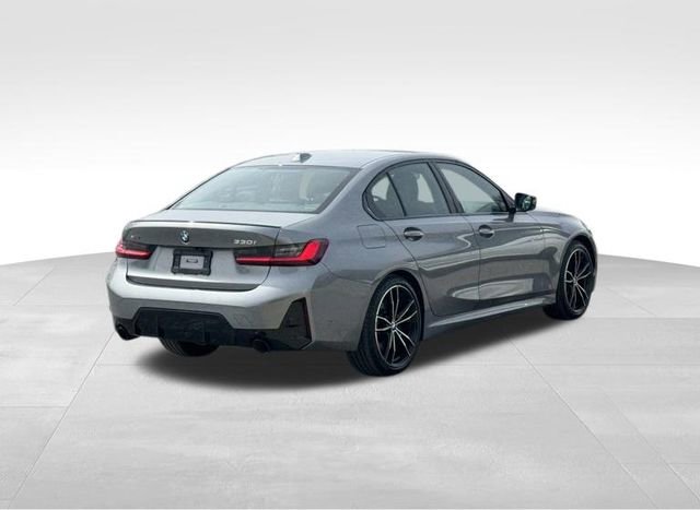 Used 2023 BMW 330i xDrive 330i xDrive w/ M Sport Package image 9