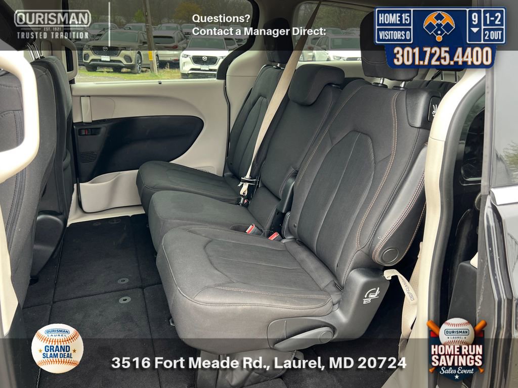 Used 2019 Chrysler Pacifica Touring Plus w/ Tire & Wheel Group FWD image 16