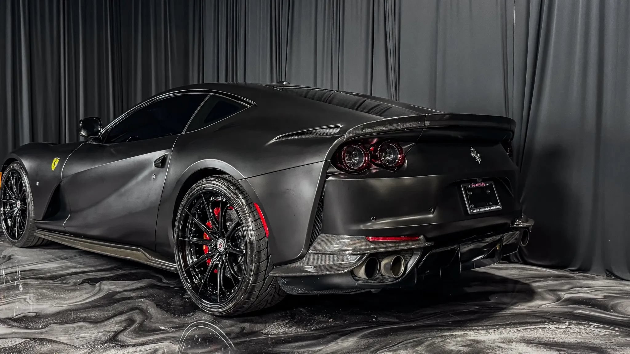 Used 2019 Ferrari 812 Superfast RWD image 9