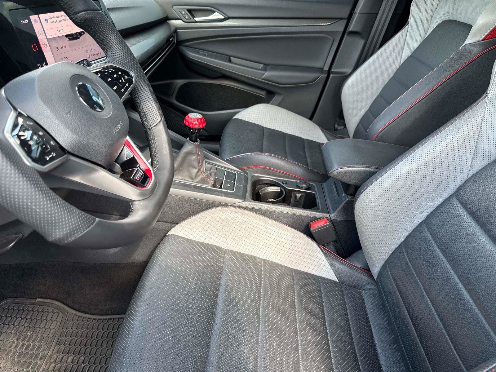 Used 2022 Volkswagen GTI SE FWD image 20
