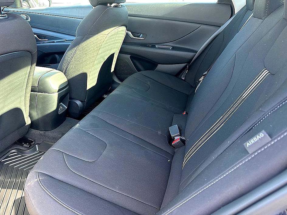 New 2026 Hyundai Elantra Blue image 7