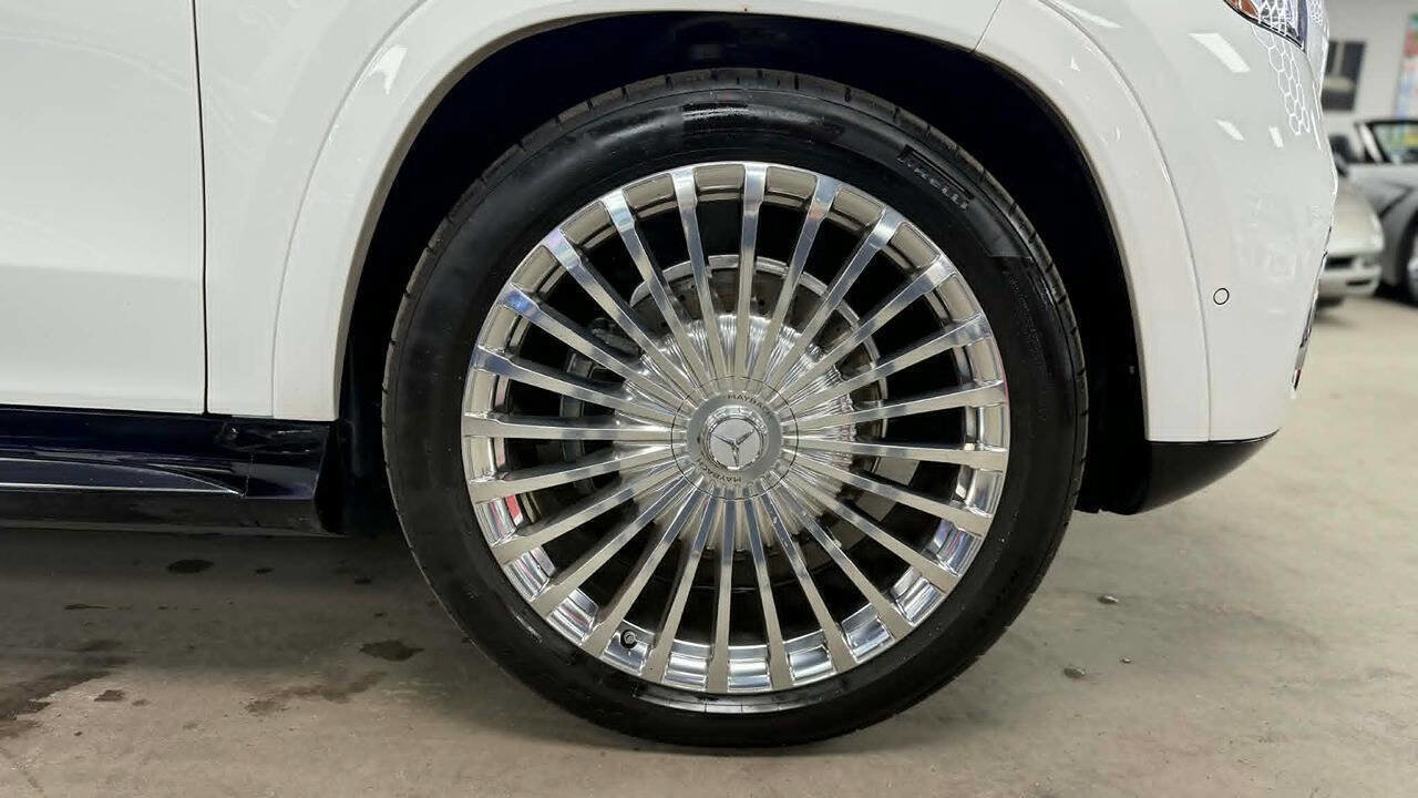 Used 2026 Mercedes-Benz Maybach GLS 600 4MATIC image 27