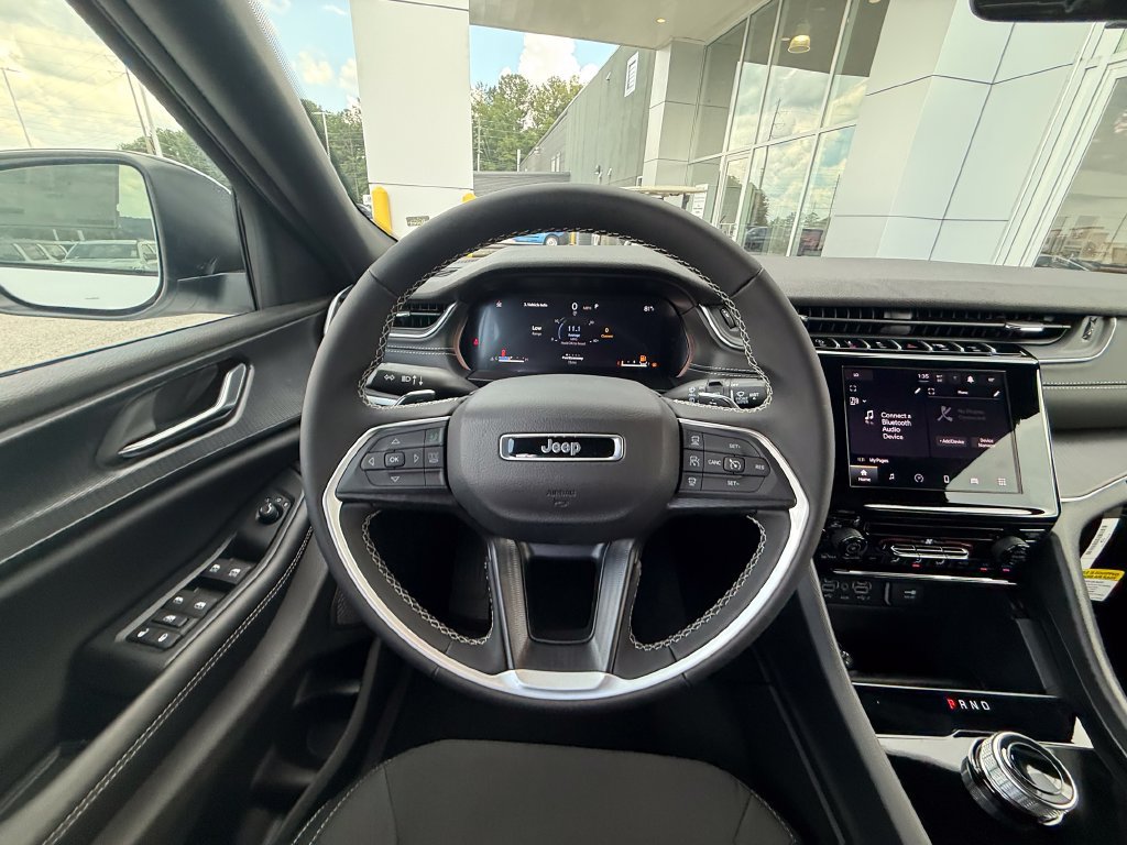 New 2026 Jeep Grand Cherokee Laredo RWD image 9