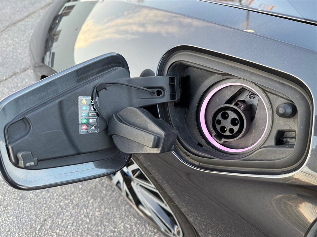 Used 2015 BMW i8 image 34