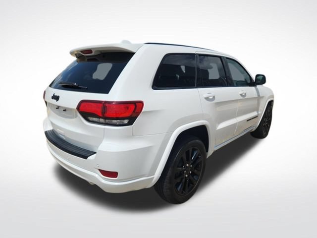Used 2018 Jeep Grand Cherokee Altitude RWD image 9