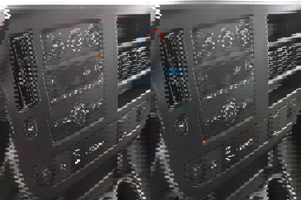 Used 2018 Chevrolet Express 3500 LT w/ LT Preferred Equipment Group image 16