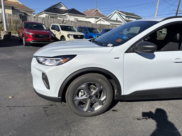 New 2026 Ford Escape ST-Line w/ Tech Pack #1 FWD image 9