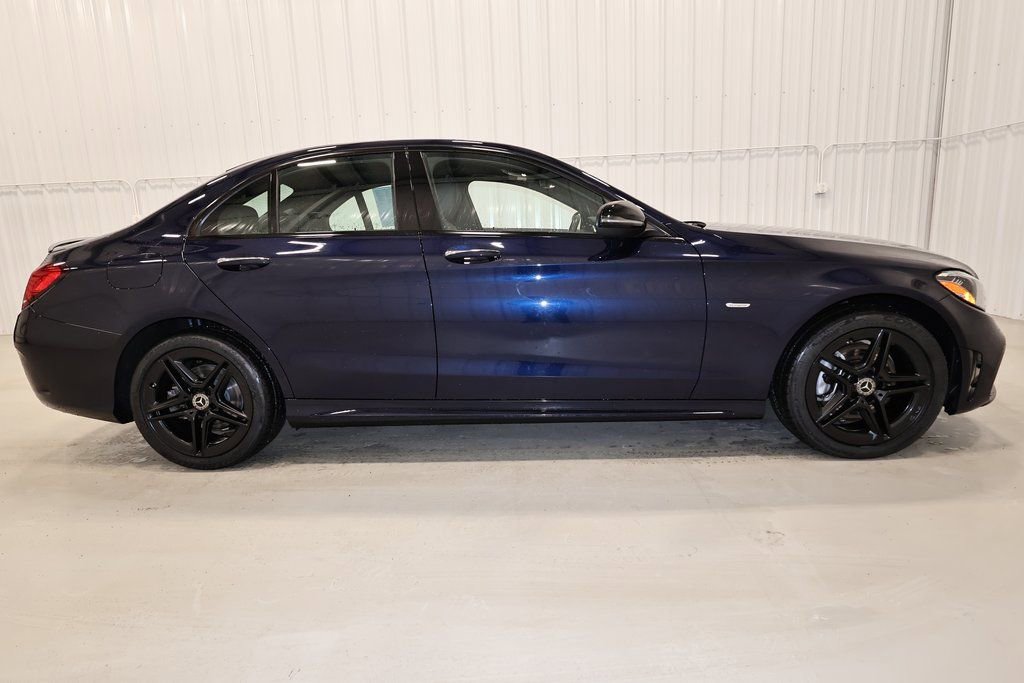 Used 2021 Mercedes-Benz C 300 4MATIC Sedan image 2