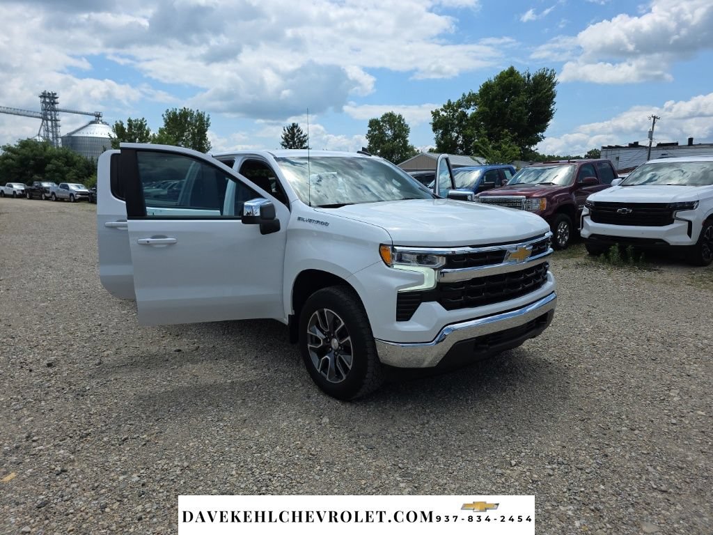 Used 2023 Chevrolet Silverado 1500 LT AWD/4WD image 32