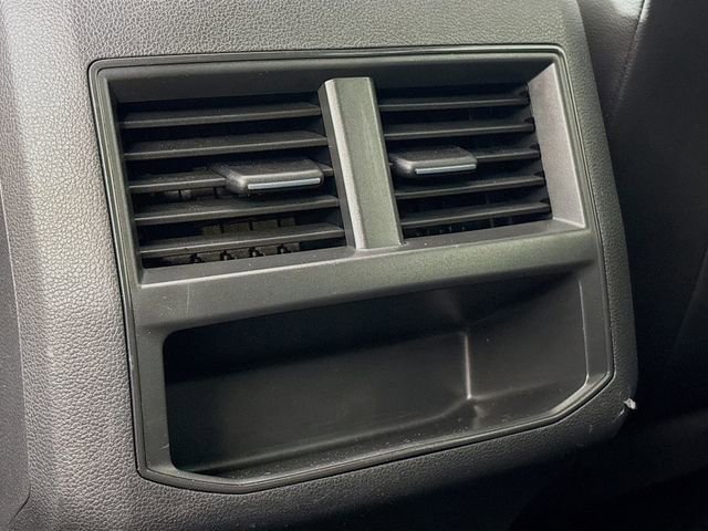 Used 2020 Volkswagen Atlas Cross Sport SE image 26