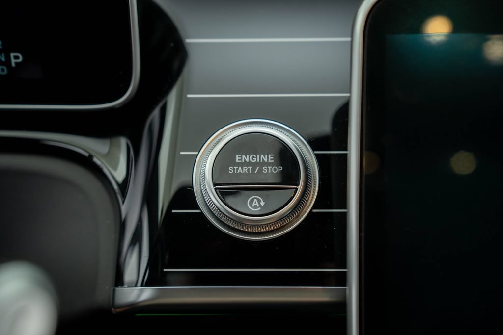 Used 2024 Mercedes-Benz Maybach S 580 4MATIC image 30