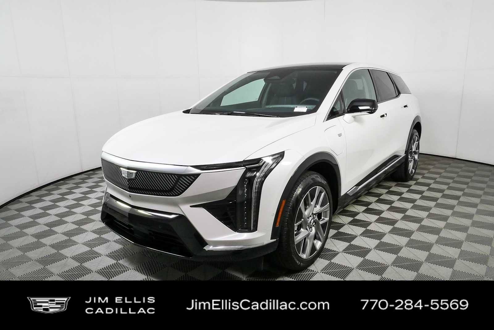 Certified 2025 Cadillac Optiq Luxury 2 w/ LPO, Floor Liner Package AWD/4WD image 26