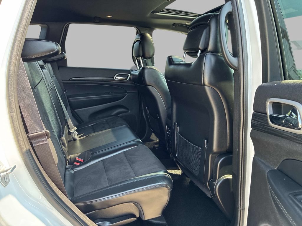 Certified 2021 Jeep Grand Cherokee Laredo X AWD/4WD image 10