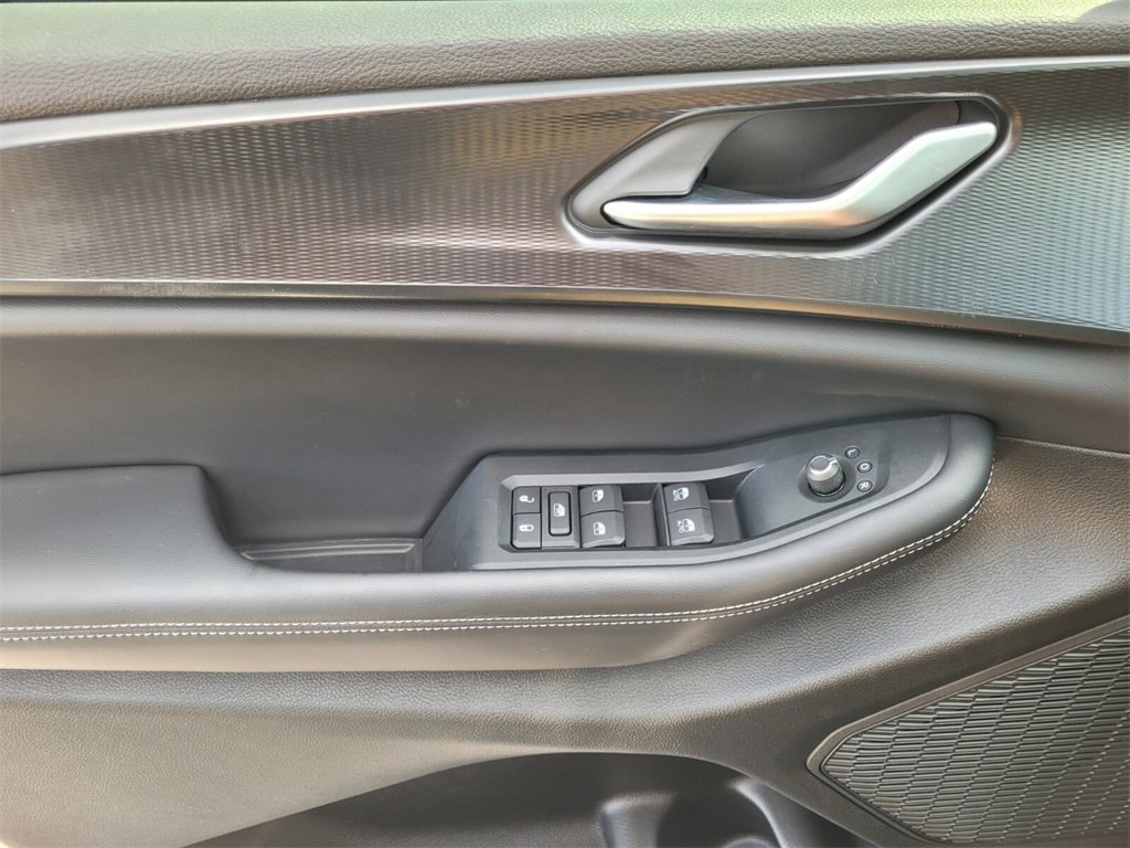 Used 2025 Jeep Grand Cherokee Laredo X w/ Luxury Tech Group I image 25