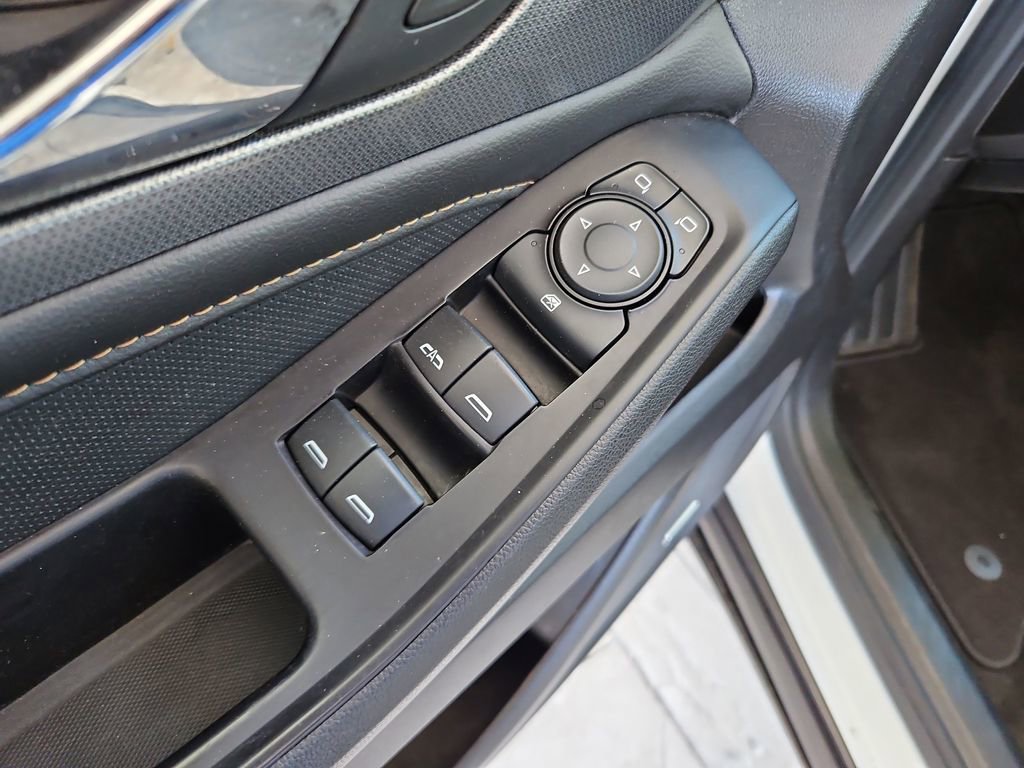 Used 2018 Chevrolet Traverse Premier w/ Redline Edition image 31