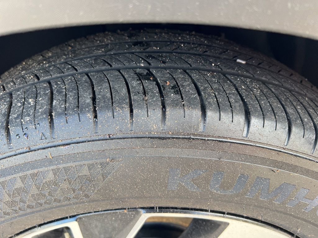 Certified 2025 Kia Sportage EX image 46