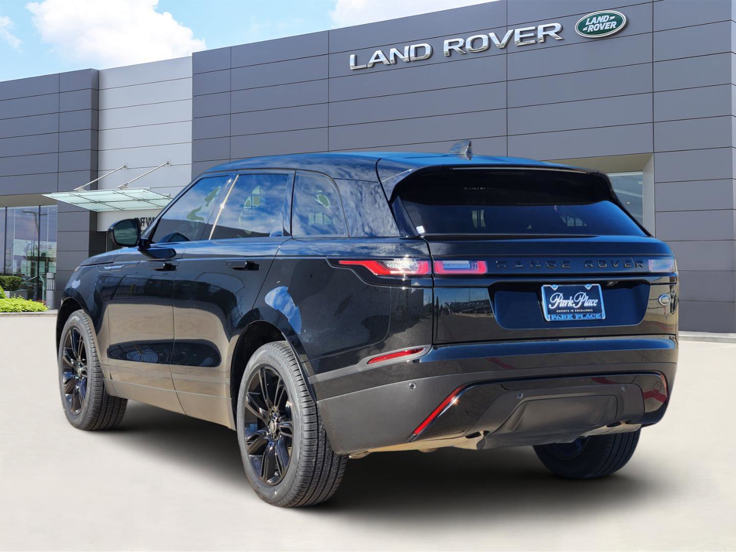 Certified 2023 Land Rover Range Rover Velar S image 4