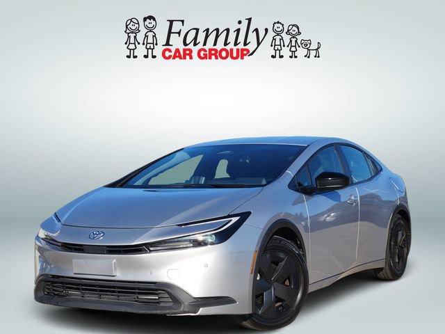 Used 2025 Toyota Prius LE FWD video 1