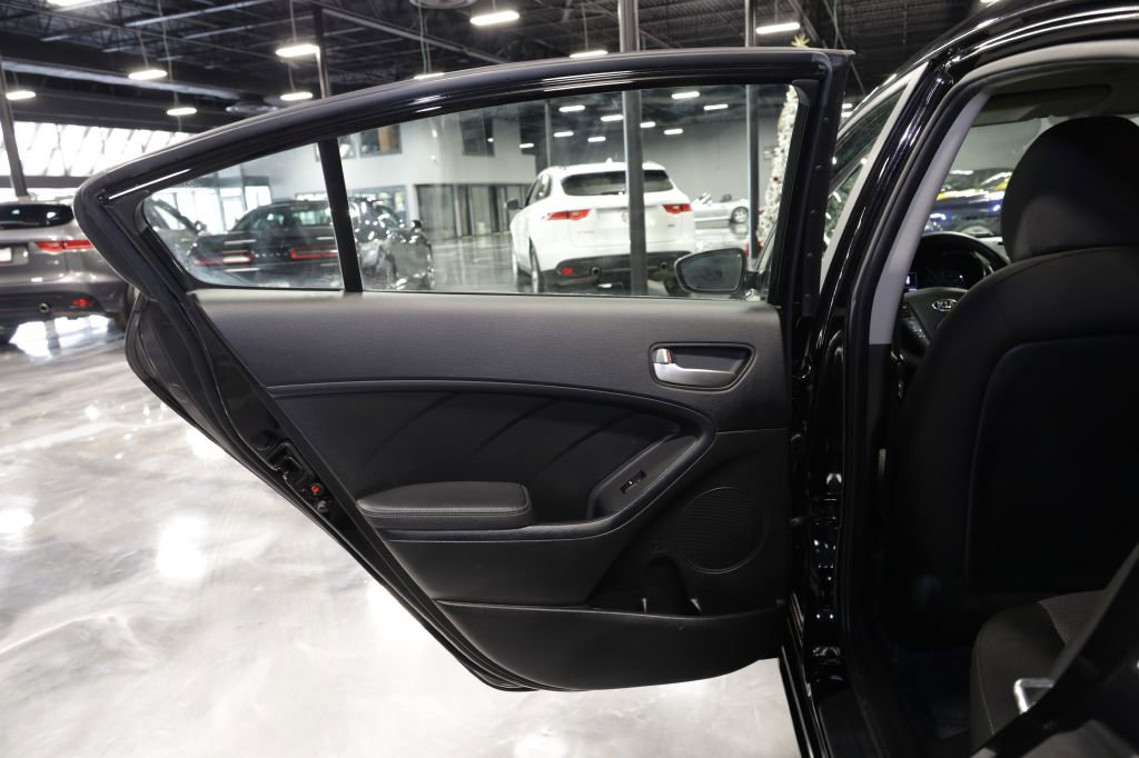 Used 2018 Kia Forte LX w/ LX Rear Camera Package image 17