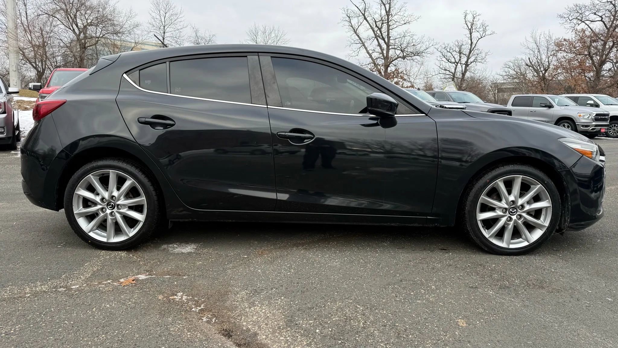 Used 2017 MAZDA MAZDA3 Touring image 11