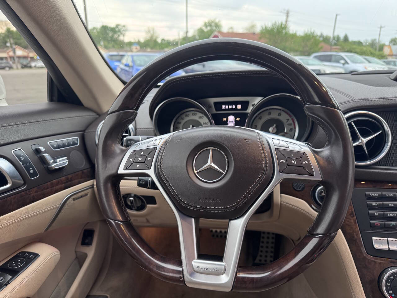 Used 2013 Mercedes-Benz SL 550 image 16