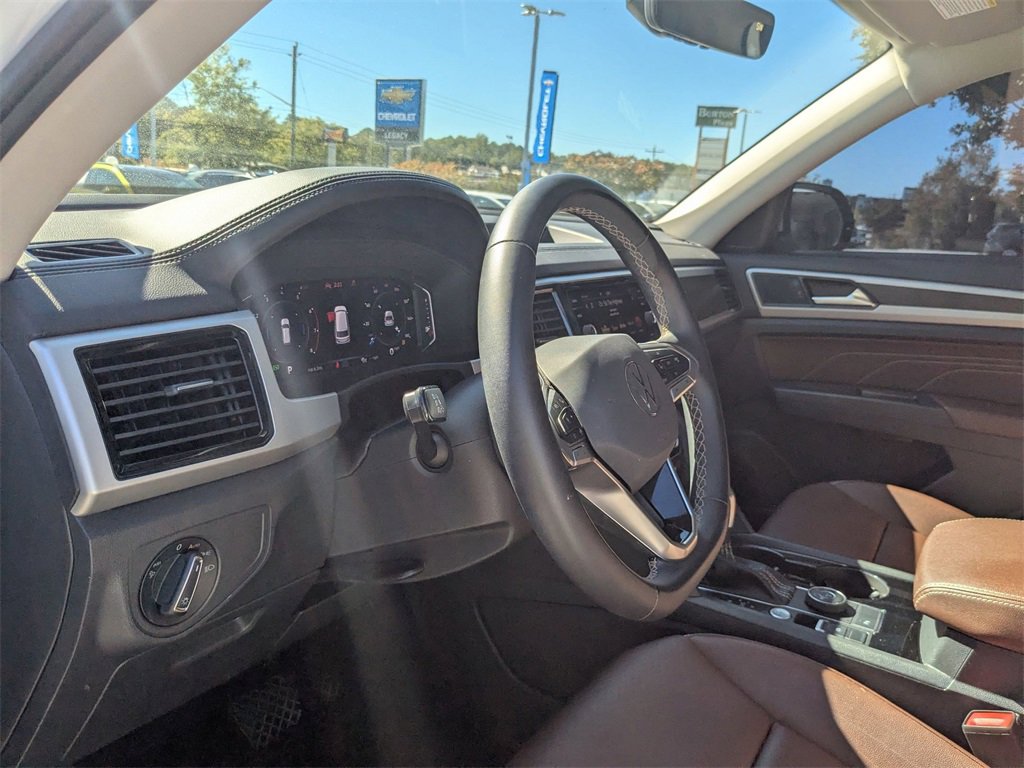 Used 2023 Volkswagen Atlas SE image 17