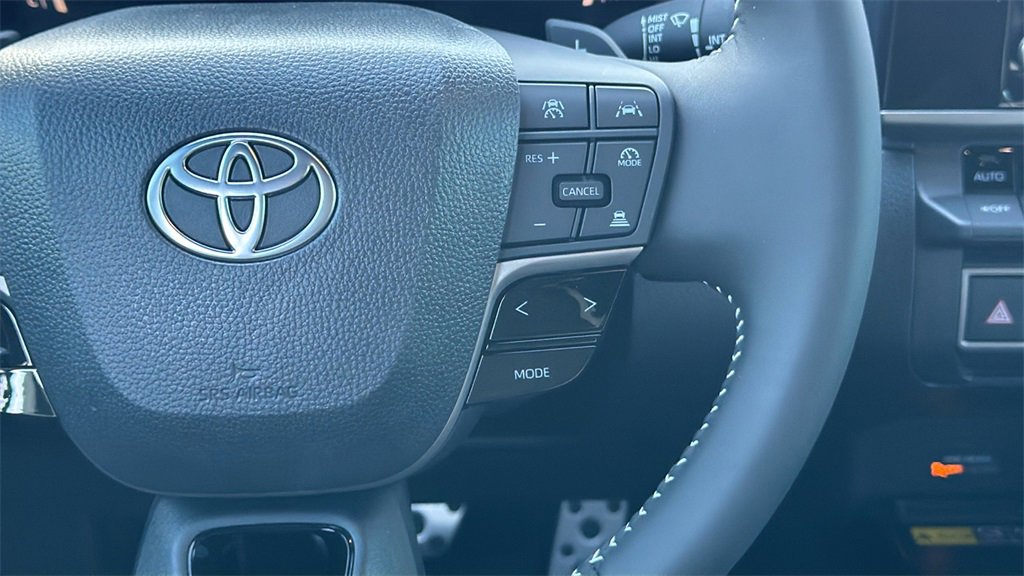 New 2026 Toyota Camry Hybrid image 28