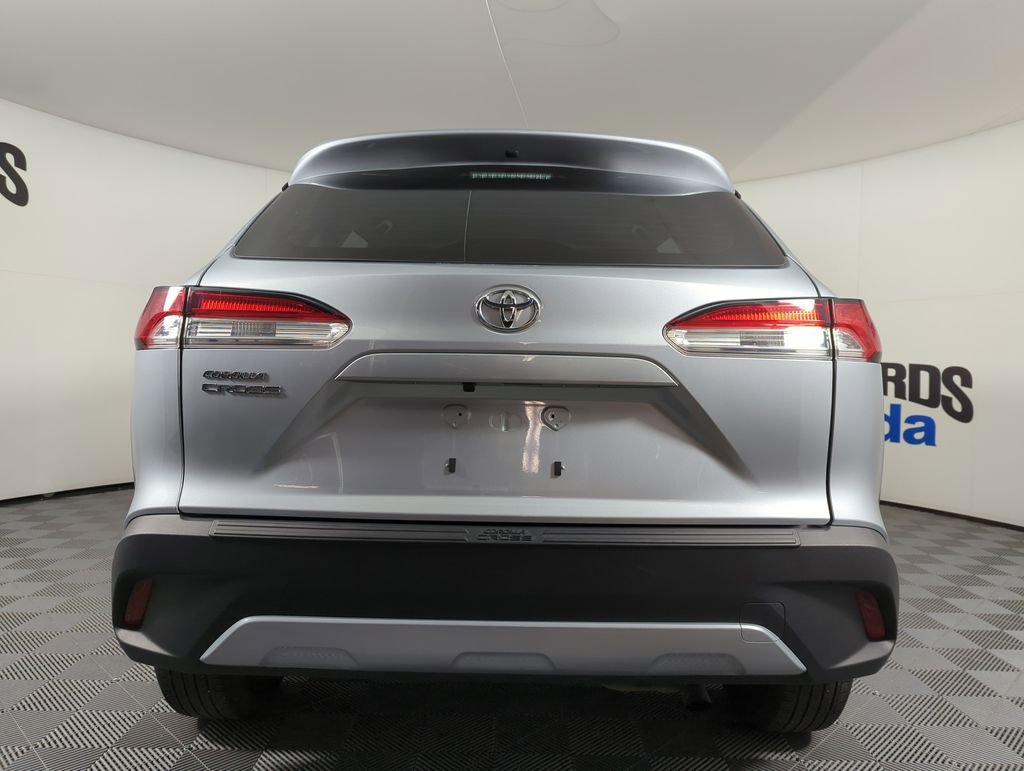 Used 2024 Toyota Corolla Cross L image 4