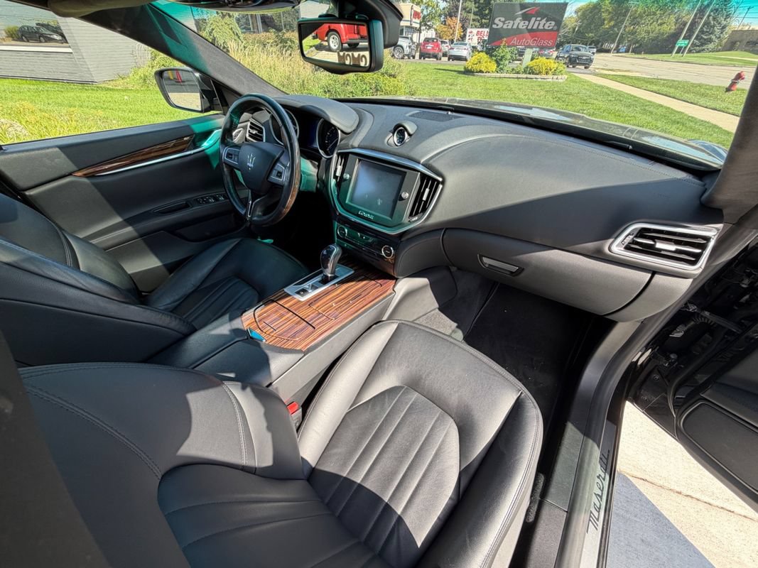 Used 2016 Maserati Ghibli S Q4 AWD/4WD image 37