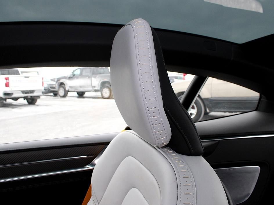 Used 2021 Polestar Polestar 1 image 32