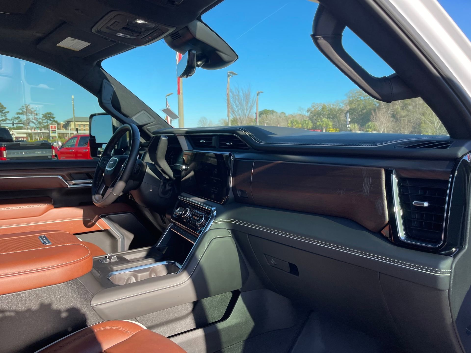 Used 2025 GMC Sierra 2500 Denali Ultimate image 31