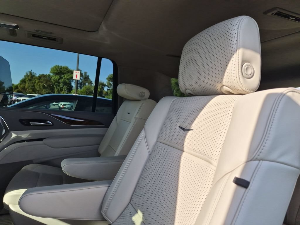 Certified 2024 Cadillac Escalade ESV Sport Platinum AWD/4WD image 28
