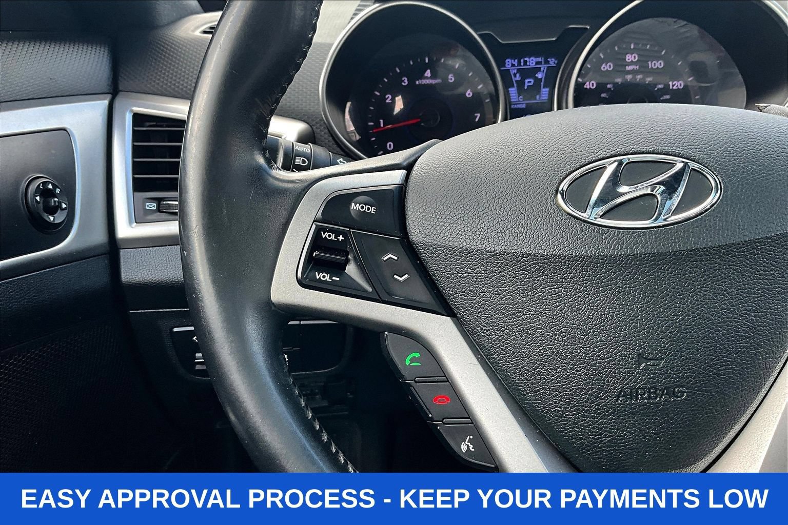 Used 2017 Hyundai Veloster Value Edition FWD image 12
