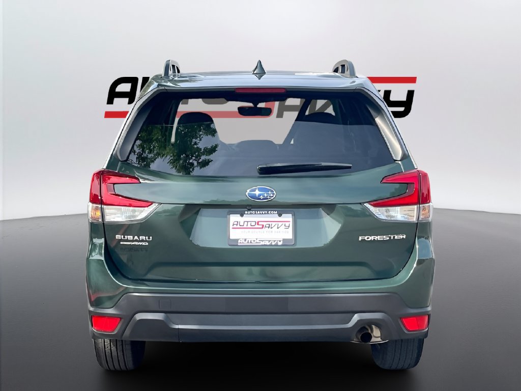 Used 2023 Subaru Forester Premium AWD/4WD image 6