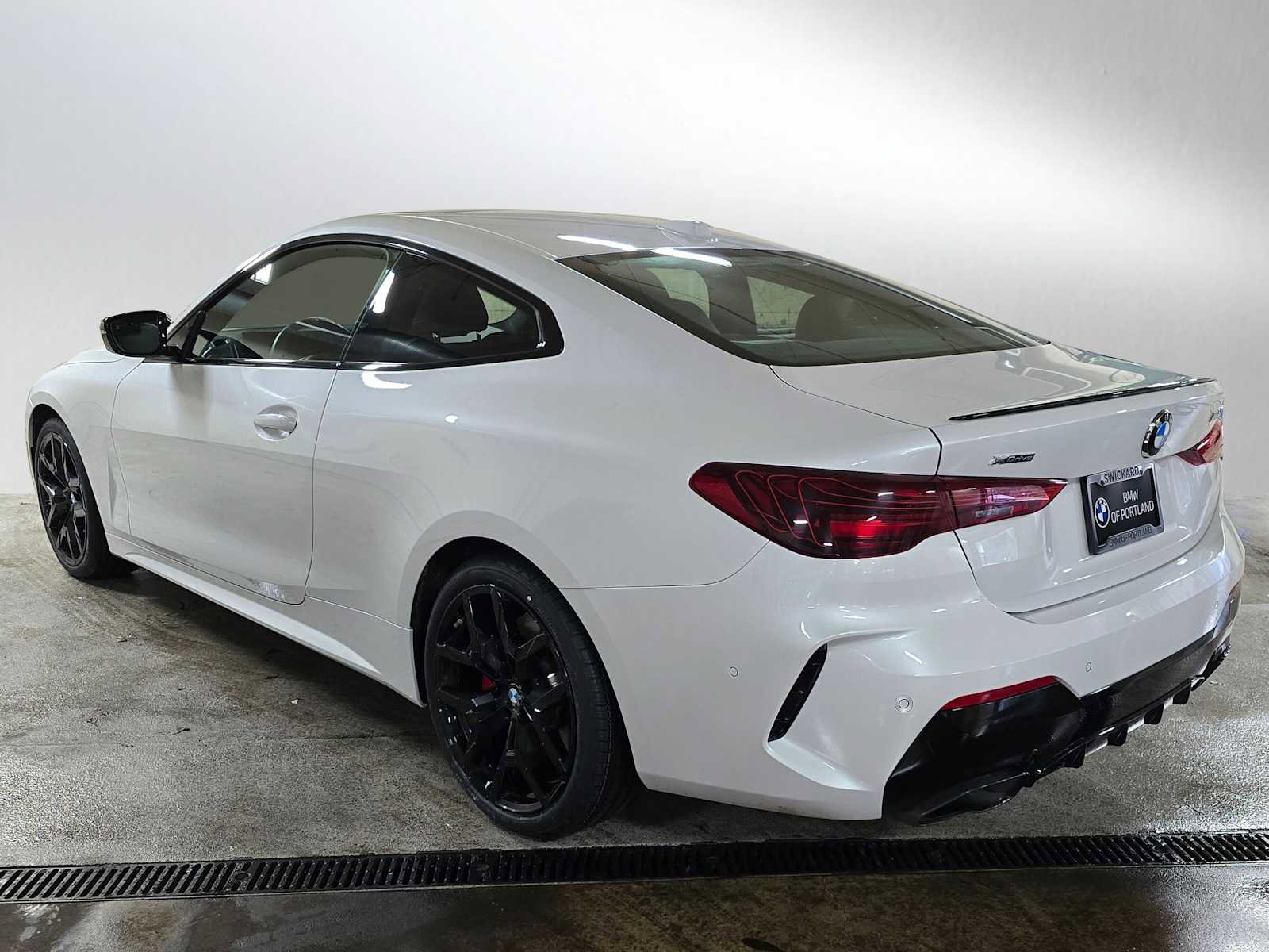 Used 2025 BMW 440i xDrive Coupe w/ Premium Package image 5