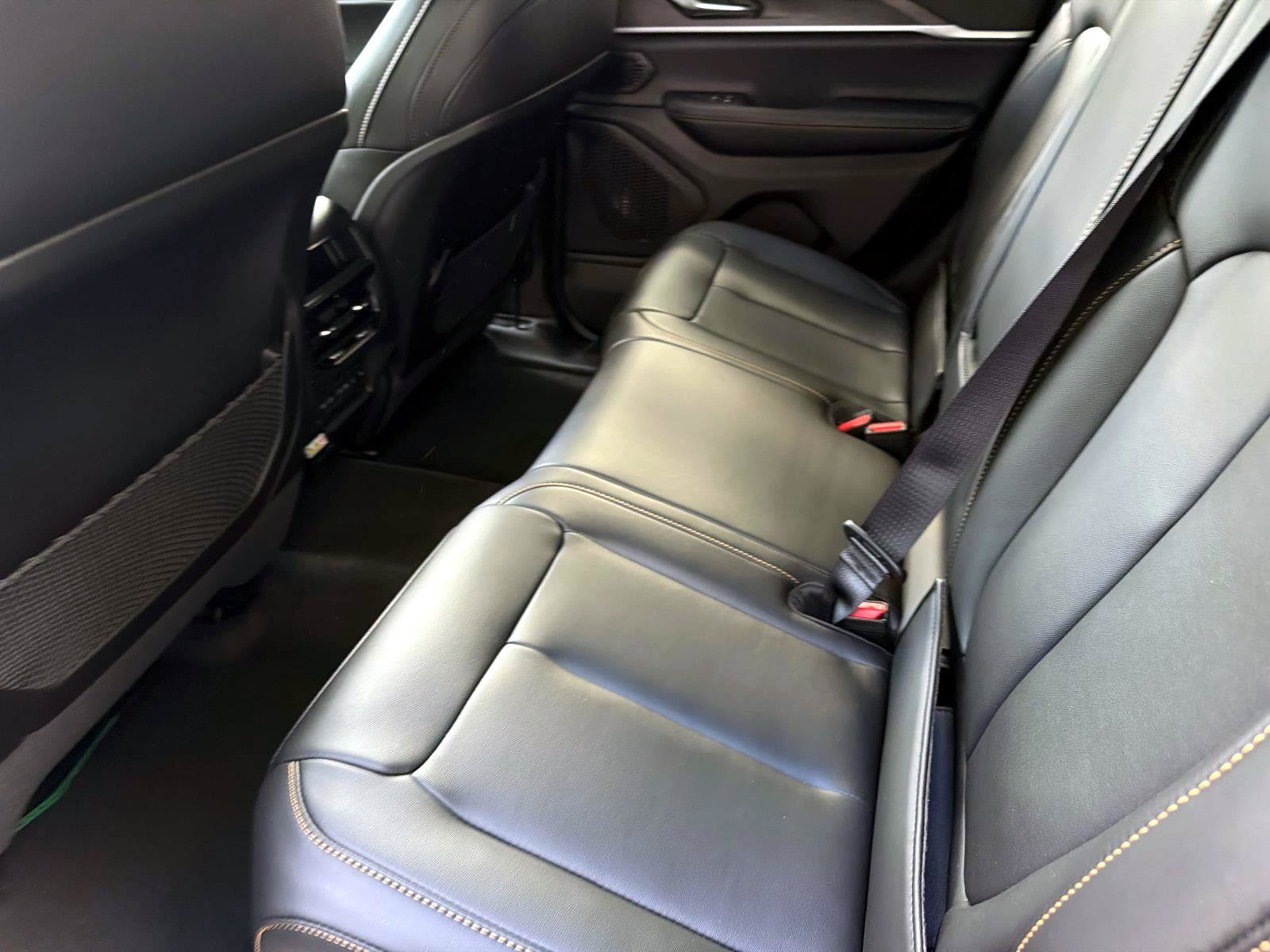 New 2026 Jeep Grand Cherokee Overland AWD/4WD image 6