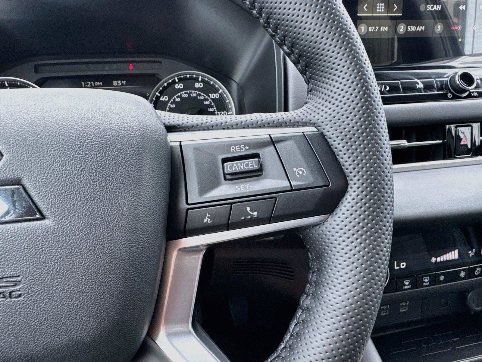 New 2026 Mitsubishi Outlander SE FWD image 13