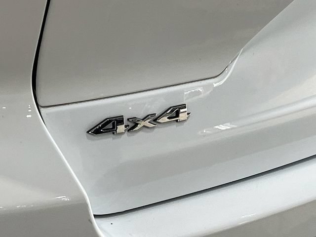 Used 2023 Jeep Grand Cherokee Overland AWD/4WD image 35