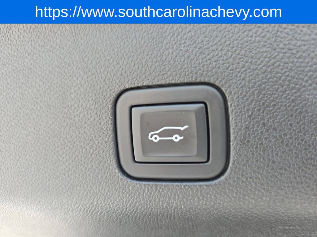 Used 2025 Chevrolet Suburban Z71 AWD/4WD image 37
