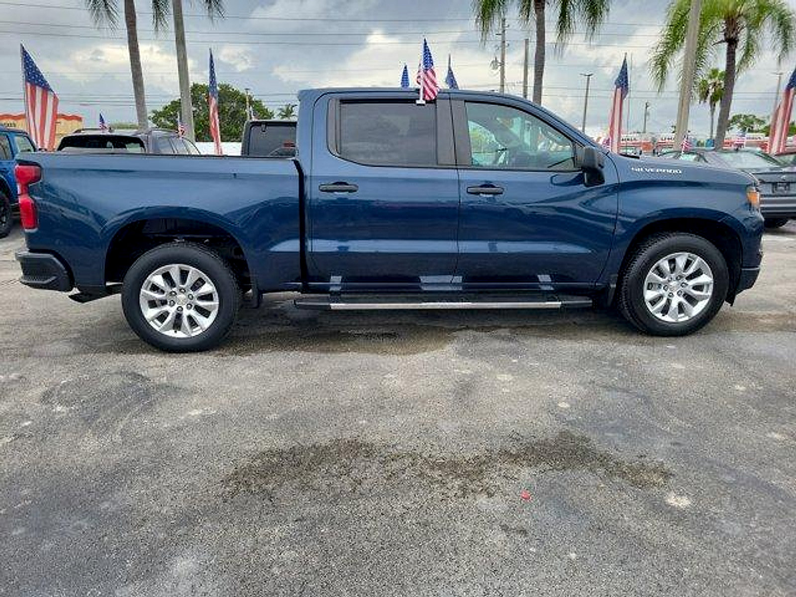 Used 2022 Chevrolet Silverado 1500 Custom RWD image 8