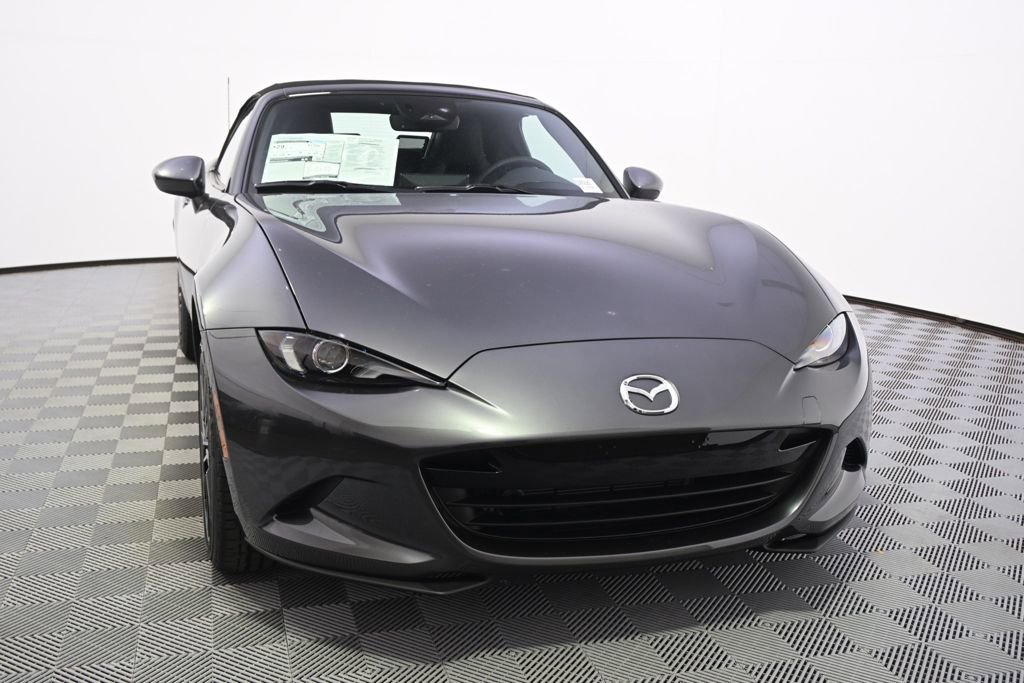 Used 2025 MAZDA MX-5 Miata Grand Touring RWD image 9